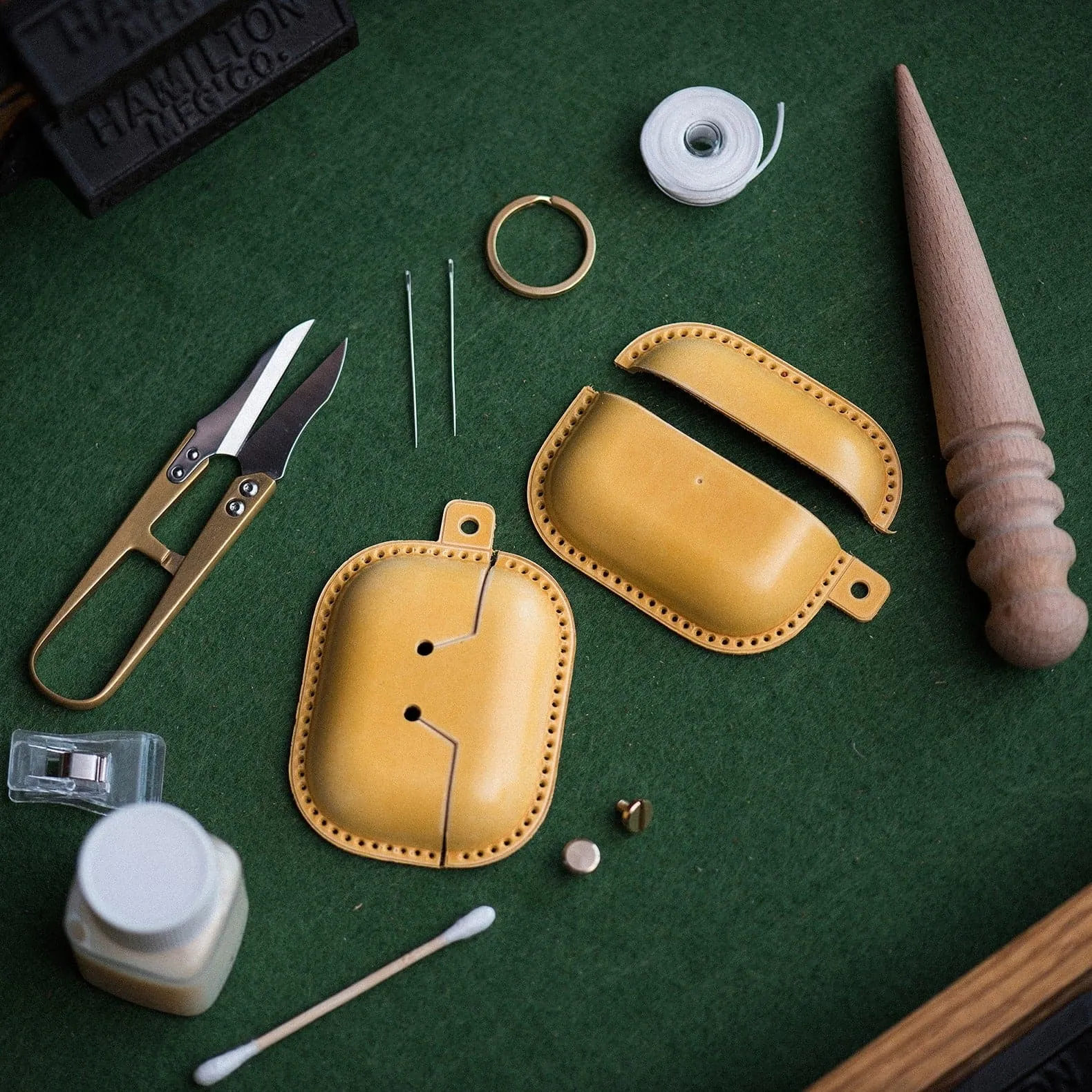 BABYLON™ Airpods Case Leather DIY Kit