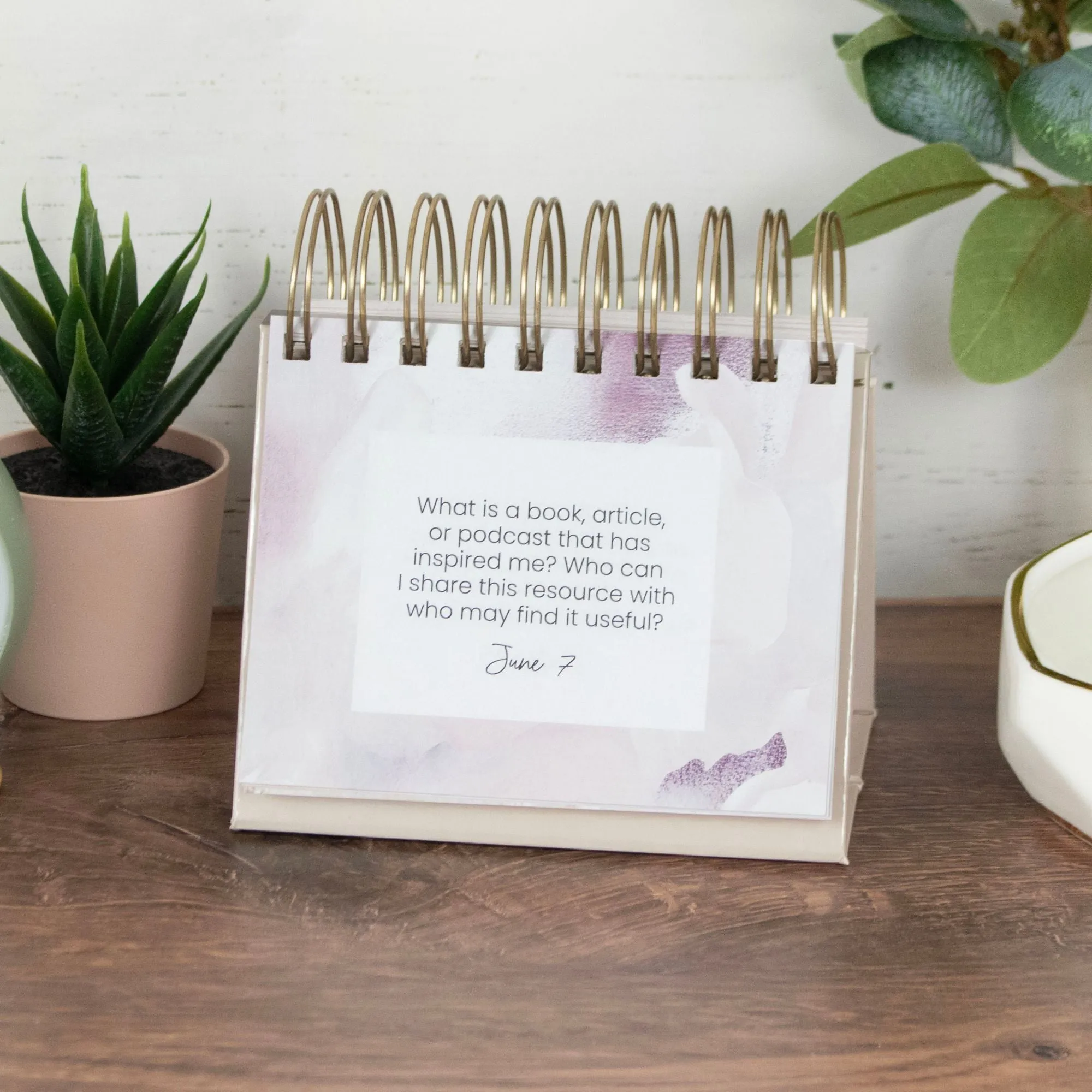 Inspirational Perpetual Desk Easel, Daily Reflection Questions