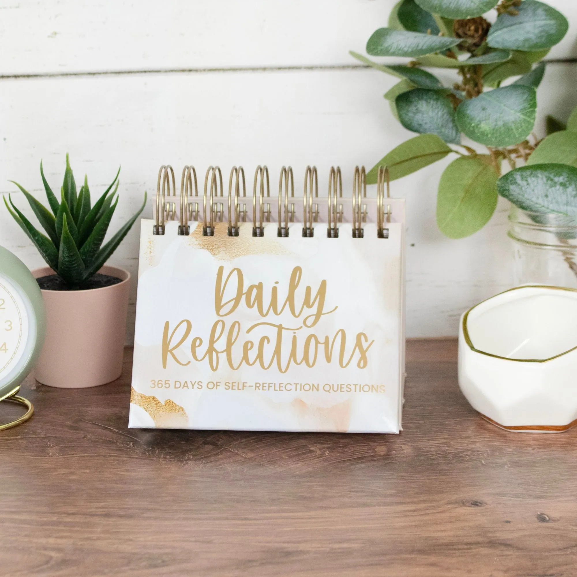 Inspirational Perpetual Desk Easel, Daily Reflection Questions