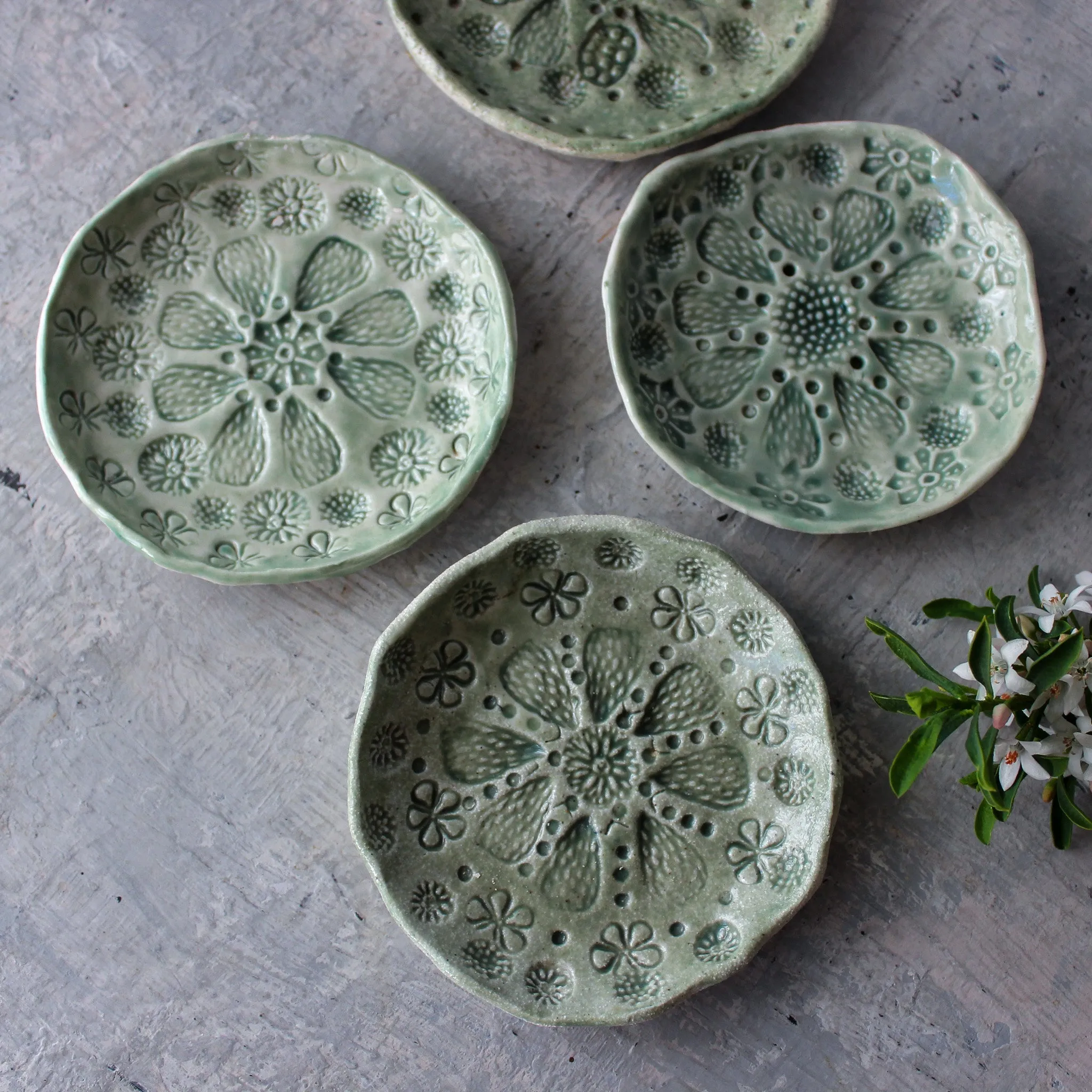 Little Ceramic Trays Green Lace