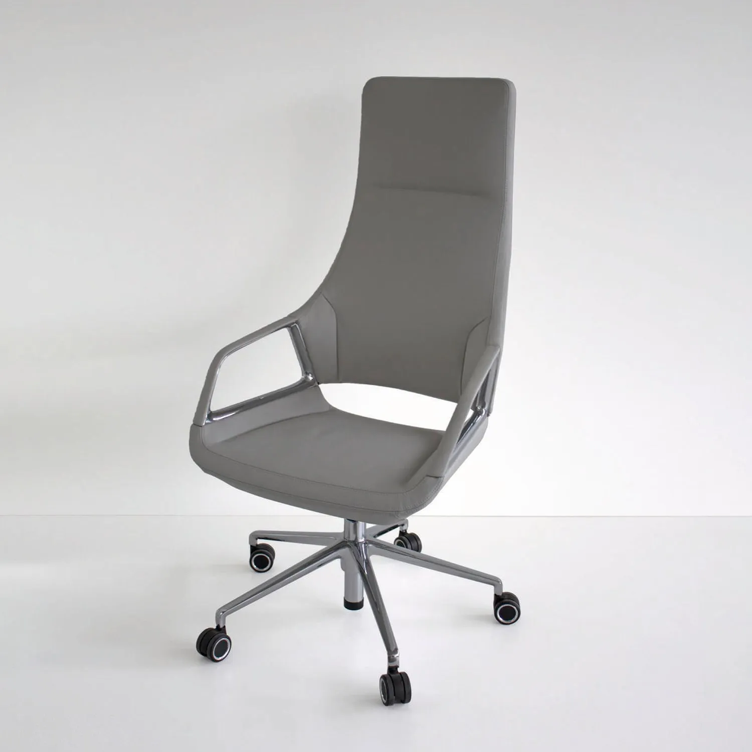 wilkhahn | GRAPH 302/5 high back swivel chair | 4-star base   castors | casa venetian leather